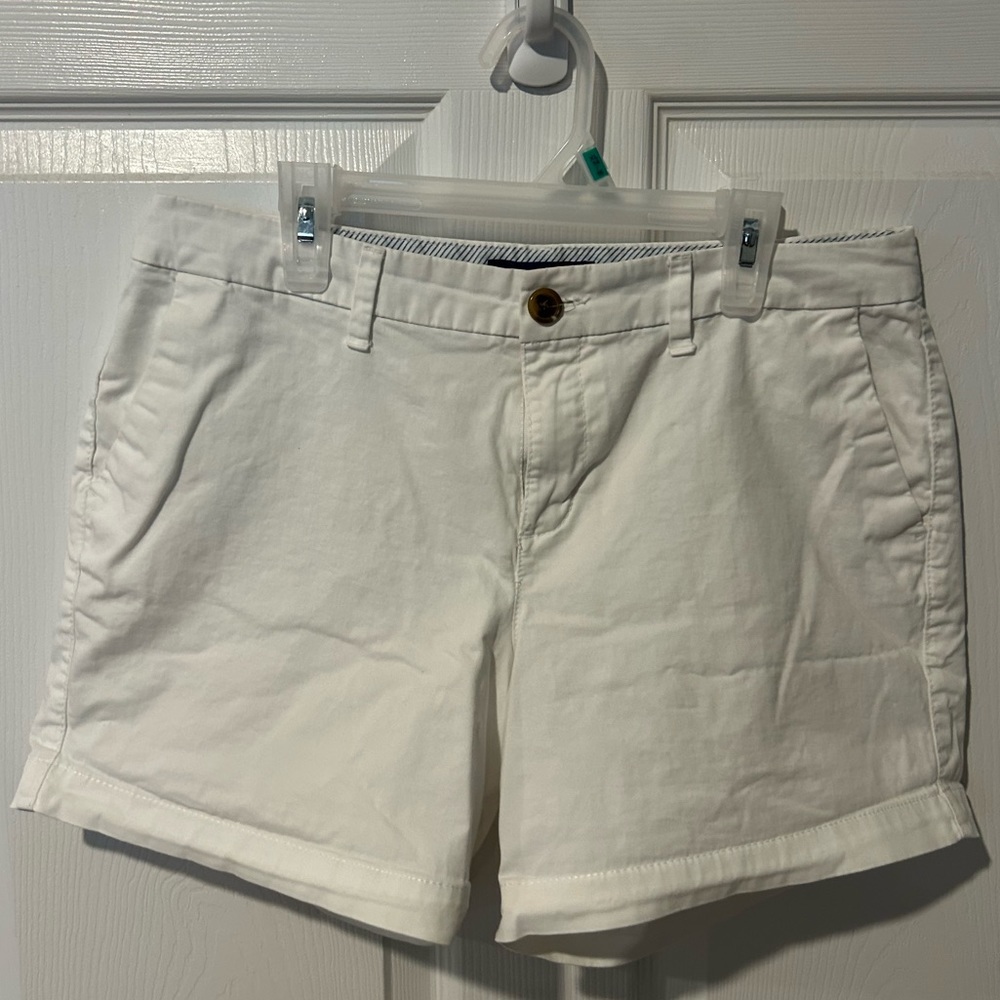White Old Navy Shorts-Size 6, good condition.